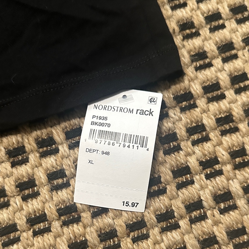 Madewell Black V-Neck Women’s XL Tank Top NWT - Picture 4 of 4